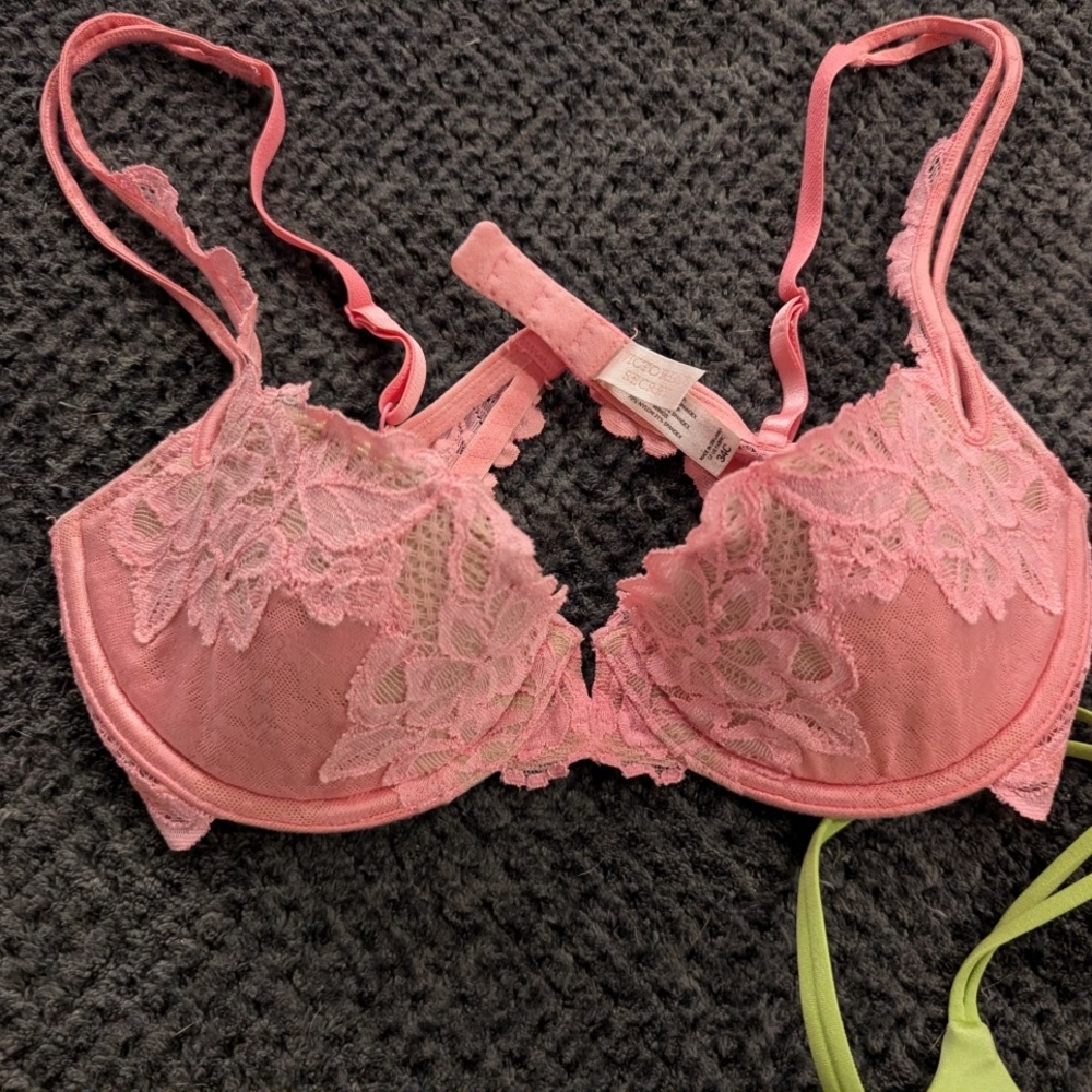 Elegant Pink Lace Bra